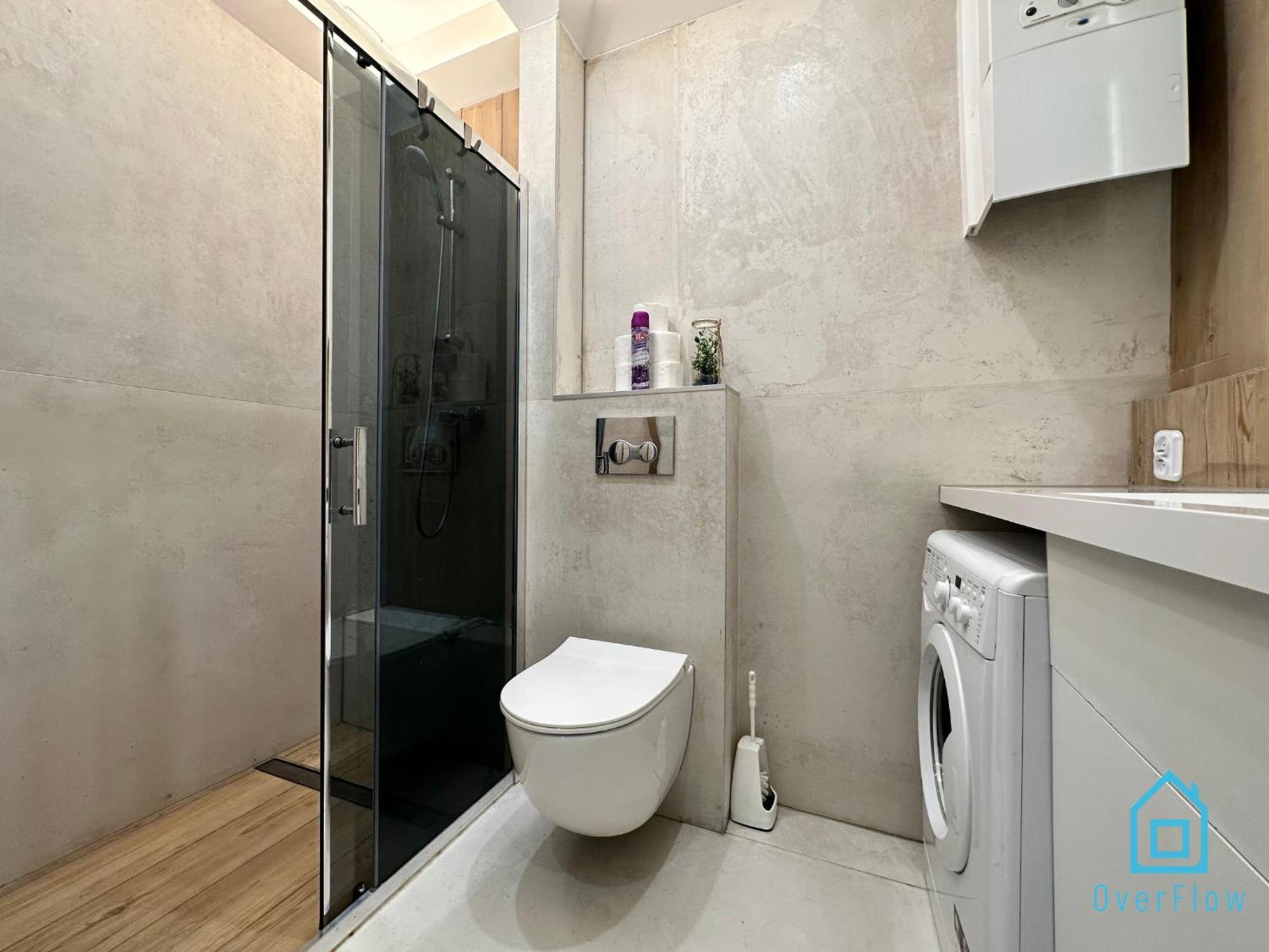 Anchor Your Docking Point In The Heart Of Apartment *
